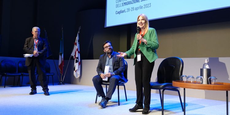 Si conclude con approvazione di un documento finale la Conferenza Internazionale dell’emigrazione sarda