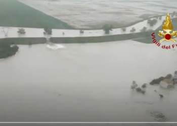 Maltempo Emilia Romagna, allagamenti visti dall’elicottero dei Vigili del Fuoco