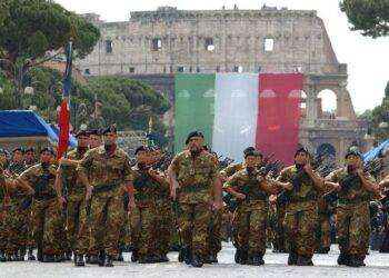 Alle Forze armate italiane mancano esplosivi e polvere da sparo, complice lo sforzo per Kiev