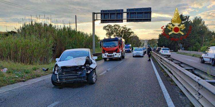 Cagliari, incidente sulla 131 dir.: coinvolte due auto