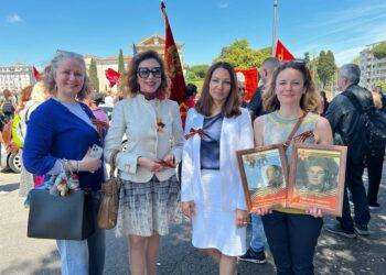 Roma, in piazza russi, ucraini e italiani per ricordare il 78° anniversario della Vittoria nella Grande Guerra Patriottica
