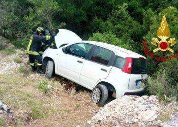 Oliena, cade giù dal burrone: soccorsa dai Vigili del Fuoco
