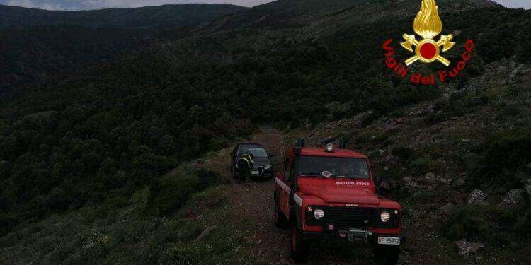 Due turisti rimangono bloccati nel nuorese, soccorsi dai Vigili del Fuoco