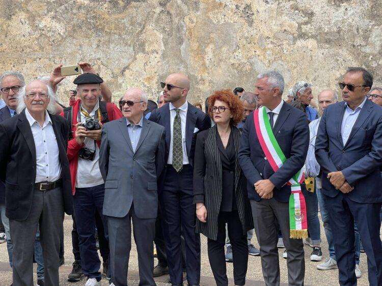 Alghero: una stele in memoria dei pescatori algheresi morti 80 anni fa a seguito di un attacco aereo