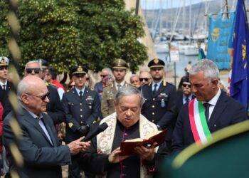 Alghero: una stele in memoria dei pescatori algheresi morti 80 anni fa a seguito di un attacco aereo