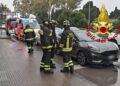 Sassari, tamponamento tra tre auto: feriti i conducenti: traffico bloccato in via Predda Niedda