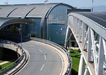 Aeroporto di Elmas, l’Assessore Moro alla Sogaer: “Pochi parcheggi, trovare soluzioni adeguate per tutelare passeggeri e Ncc”