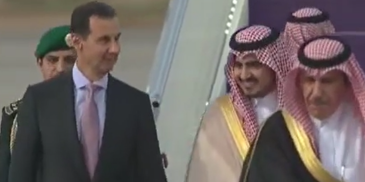 Assad è arrivato a Jeddah nella sua prima visita in Arabia Saudita dall’inizio della guerra in Siria