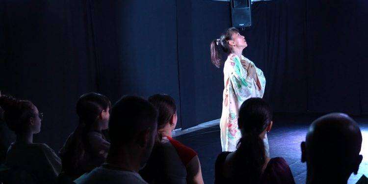 Da Cile e Giappone a Sassari per danzare la ribellione: “Esprimiamo il tormento della dittatura e il riscatto al sessismo”