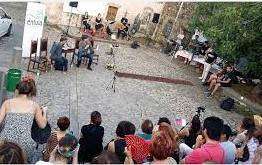 Éntula a Sassari con Laura Fois, Mavie Da Ponte ed Eugenio Annicchiarico rispettivamente il 9, 10 e 11 maggio