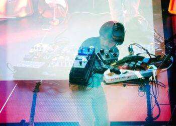 Veni, Vidi, Cognovi presenta il workshop “Ambient Music and Sonic Effects” con Perry Frank
