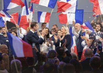 Marine Le Pen: “Crimea parte legittima della Russia”