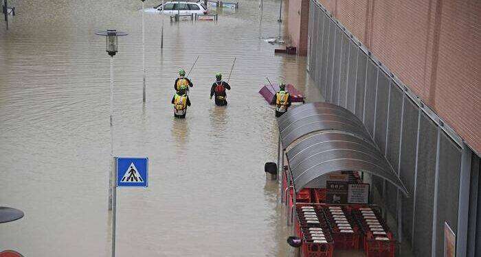 Emilia Romagna, otto le vittime, ci sono anche alcuni dispersi. Una donna trascinata dalla piena per 20 km