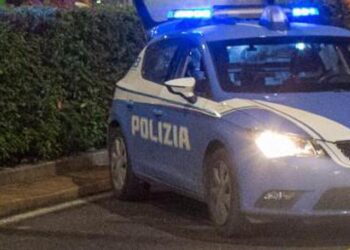Donna uccisa con colpo di pistola alla testa