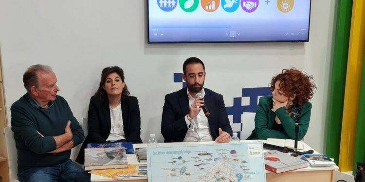 Ambiente, Assessore Porcu al Salone del Libro di Torino: “La Sardegna ha un patrimonio ambientale rilevante”