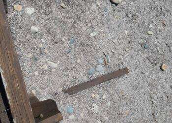 Quartu, vandali in azione: rotta passerella a Is Mortorius