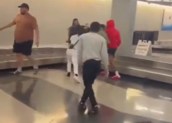 Maxi rissa nell’aeroporto di Chicago: botte da orbi e due arresti