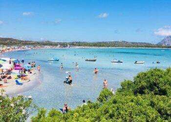 Sulle spiagge Cala Brandinchi e Lu Impostu torna numero chiuso