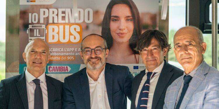 Presentato “CagliarinBus”: abbonamento annuale ai mezzi pubblici scontato del 90%