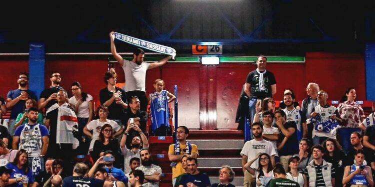 La Dinamo Sassari, dopo la sconfitta contro l’Olimpia Milano per 79 a 67, chiude la regular season in quinta posizione