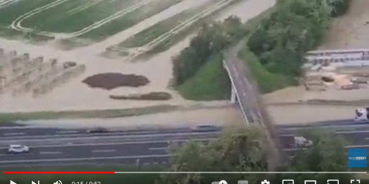 Il maltempo in Emilia non accenna a placarsi, , allagamenti nella diramazione A14 zona Bagnacavallo