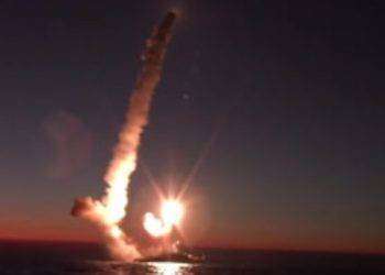 Il regime sionista bombarda per l’ennesima volta lo stato sovrano della Siria: ucciso un soldato