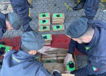 Sequestrate 3 tonnellate di cocaina nel porto di Gioia Tauro