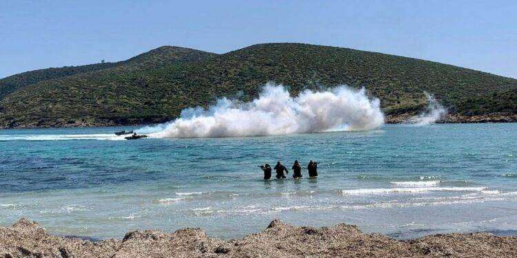 Le esercitazioni Nato fanno bene alla salute, portano lavoro e difendono la democrazia