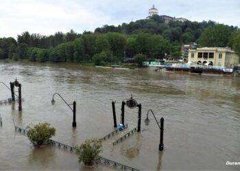Maltempo colpisce il Piemonte: Po in piena