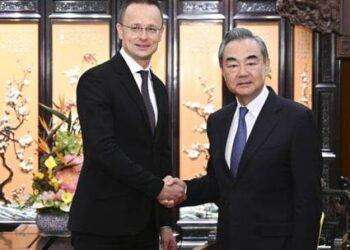 Ungheria elogia sforzi di pace della Cina