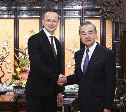 Ungheria elogia sforzi di pace della Cina