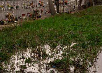 Nubifragio nel Sassarese, crollano loculi nel cimitero a Thiesi