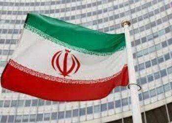 Iran, testato con successo nuovo razzo Fajr 5: a breve in uso ai Guardiani della Rivoluzione Islamica