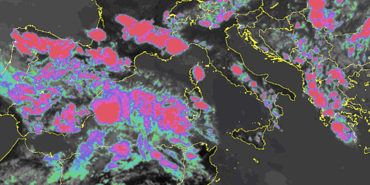 Meteo, forte peggioramento sulla Sardegna: rovesci e temporali investiranno l’isola