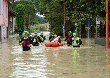 Maltempo in Emilia Romagna e Marche, oltre 900 Vigili del Fuoco al lavoro