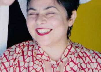 Michela Murgia si rasa i capelli: “E’ caduto il primo ciuffo”