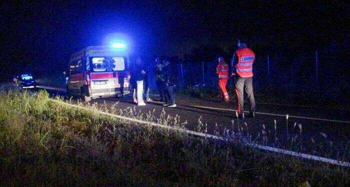 Cabras, esce di strada con lo scooter: morto un 51enne