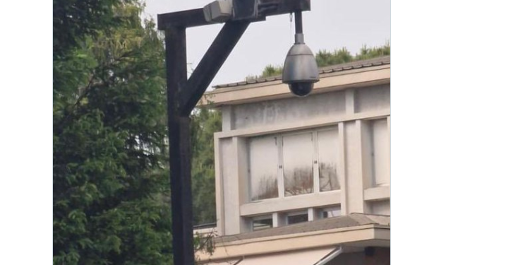 Iran, cantonata senza precedenti per il Pd: la forca non è altro che il supporto della telecamera