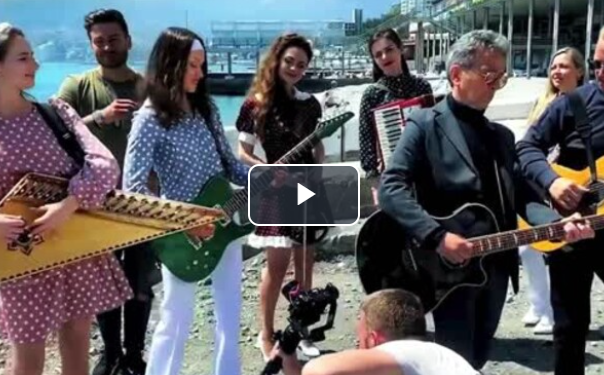 Democrazia in Italia: Pupo costretto a non andare a Mosca per il festival musicale