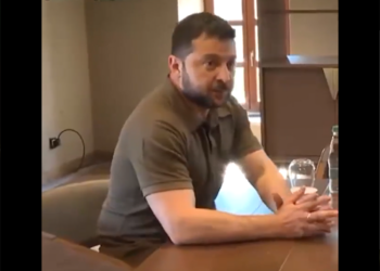 Satira, L’incontro tra Zelensky e Sunak sembra una scena di Trainspotting