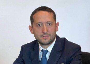 Video denuncia, Assemini: litri e litri d’acqua si riversano in via Kennedy ogni minuto