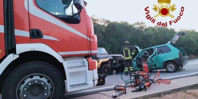 Frontale fra due auto a Porto Cervo: tre feriti