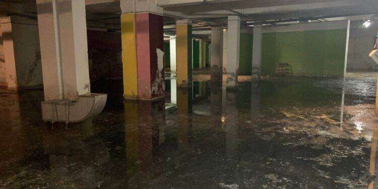 Cagliari, mega allagamento negli scantinati: 70 famiglie in difficoltà