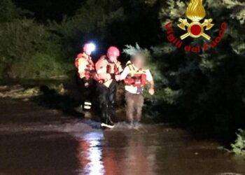 Violento nubifragio nel Nord Sardegna, esondati fiumi: salvata una persona a Laerru