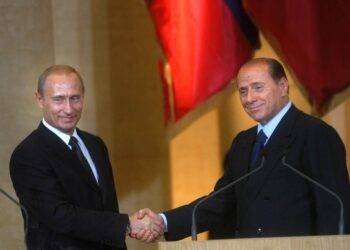 Putin: “Silvio Berlusconi sarà ricordato come un sostenitore del rafforzamento delle relazioni amichevoli tra i nostri Paesi”