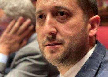 Video denuncia, Assemini: litri e litri d’acqua si riversano in via Kennedy ogni minuto