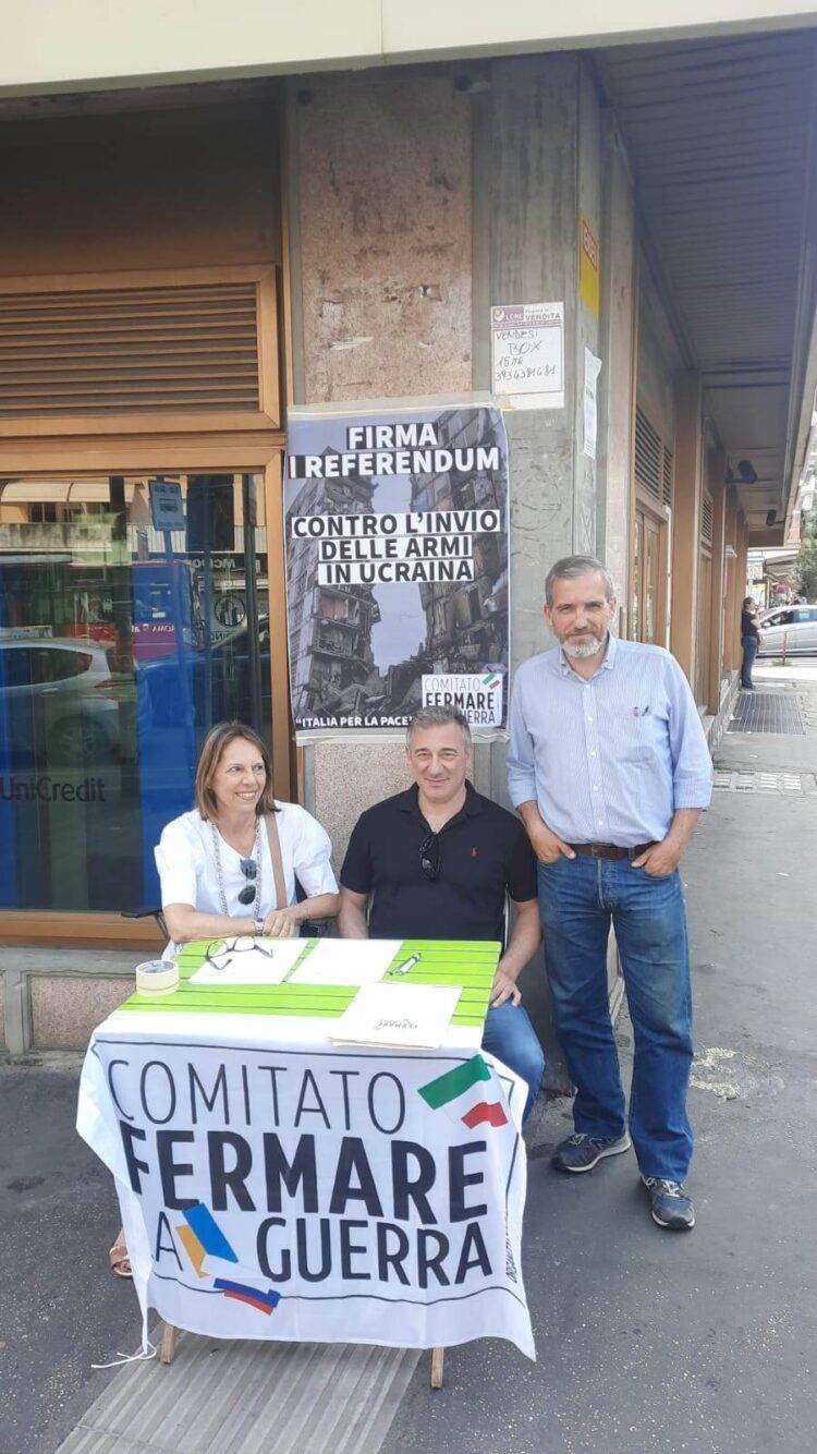 Prosegue in tutta Italia la raccolta firme contro invio armi in Ucraina: in prima linea il Comitato “Fermare la Guerra”