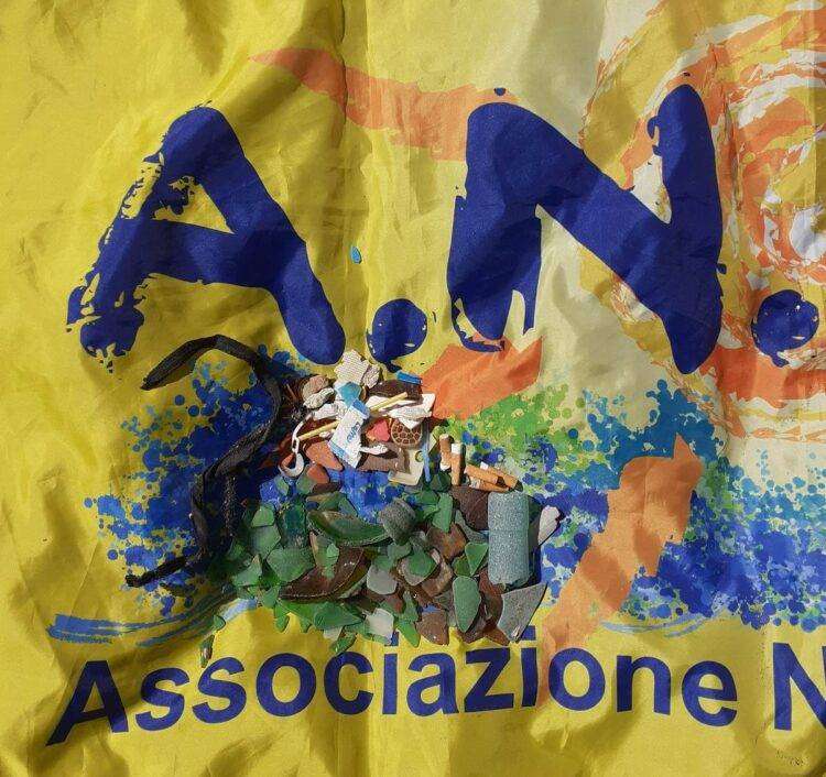 Alghero, sabato 17 giugno giornata ecologica naturista nella Baia delle Ninfe a Porto Conte