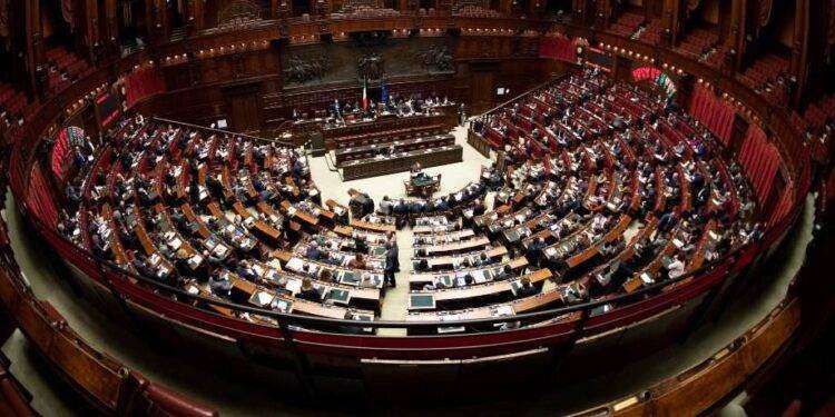 Maternità surrogata lunedì in Aula alla Camera