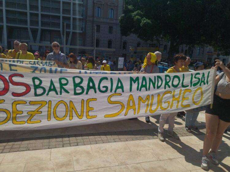 Cagliari, in migliaia in corteo per la sanità pubblica e contro la Giunta Solinas